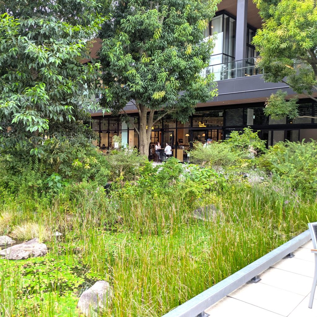東京立川市の「GREEN SPRINGS」のランドスケープを意識したデザイン
